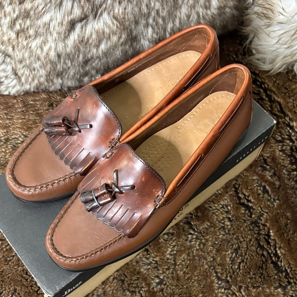 GH Bass Women’s 9.5 Genuine Leather Brown Tassel Loafers - Picture 11 of 11